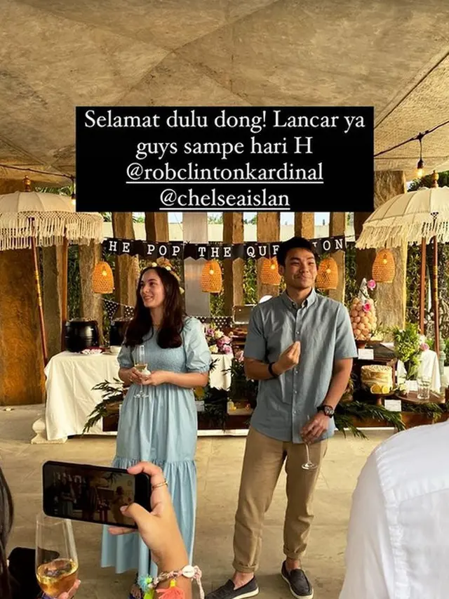 Chelsea Islan dilamar kekasihnya, Rob Clinton Kardinal (Instagram Stories)