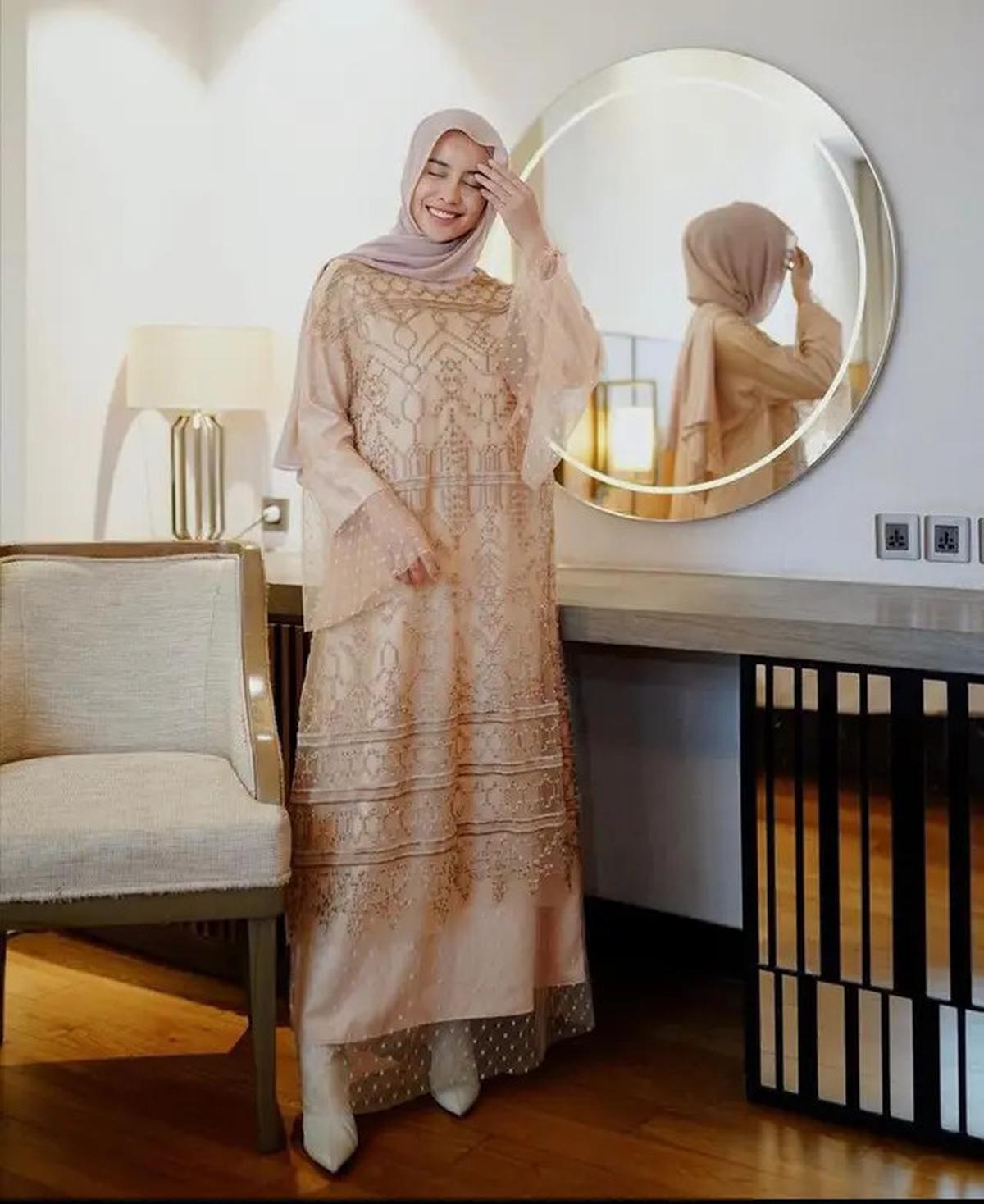 Model Gamis Brokat yang Nyaman dan Elegan, Ini Referensinya untuk Sambut Ramadan dan Hari Raya