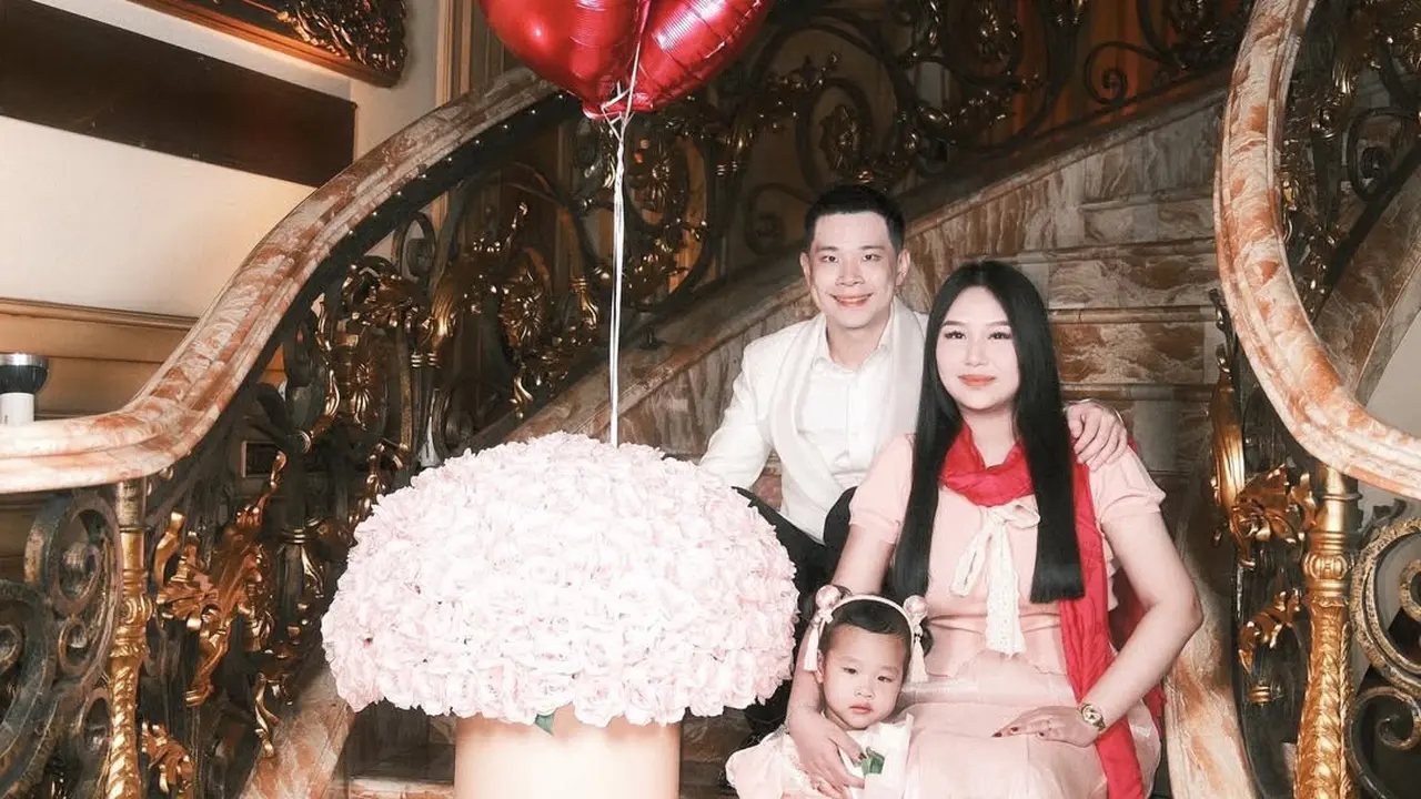 Potret Tangga Rumah Sisca Kohl (Instagram siscakohl)