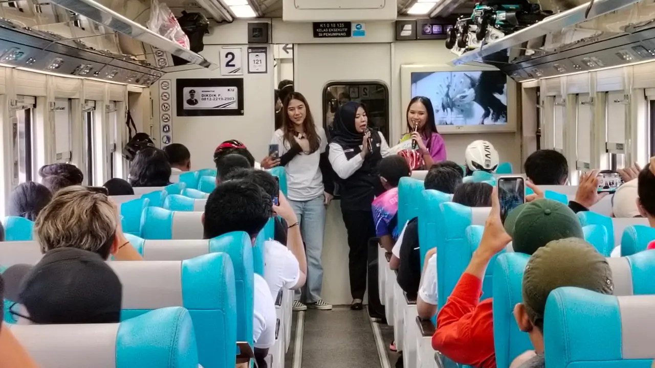 PT Kereta Api Indonesia (Persero) pun meluncurkan 3 Kereta Api (KA) baru, bahkan ada yang bisa langsung ke Pantai Pangandaran.
