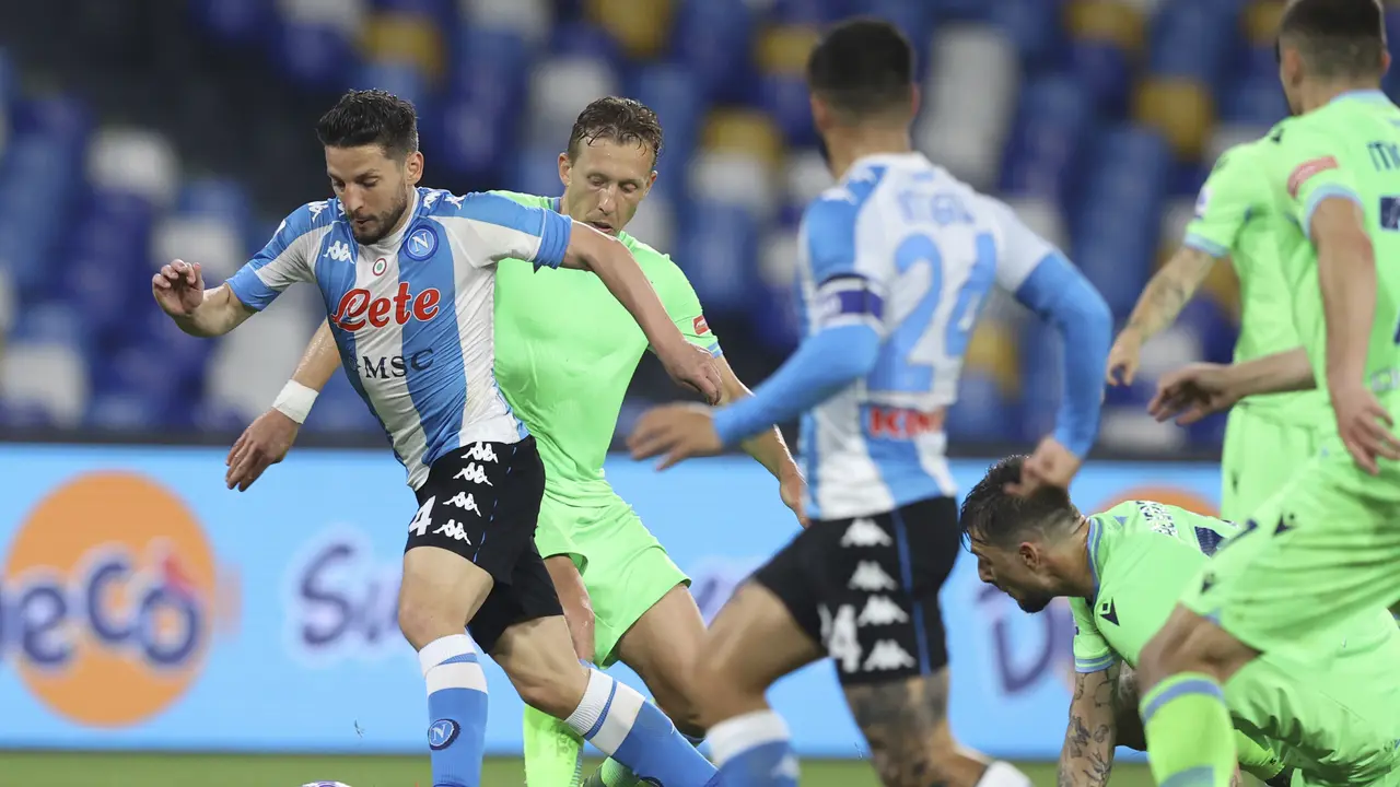 Napoli Hajar Lazio 5-2