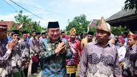 Hari Raya Idulfitri 1446 H, Bupati Tanggamus Saleh Asmawi Dianugerahi Gelar dari Tokoh Adat