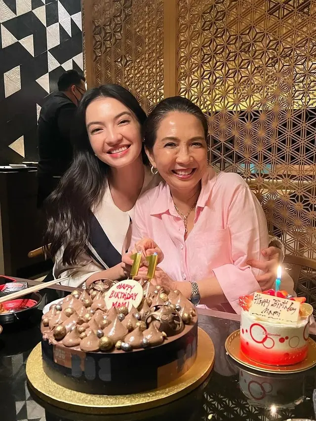 Raline Shah turut mengucapkan selamat hari ibu untuk sang bunda tercinta