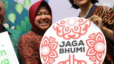 Wali Kota Surabaya Tri Rismaharini dalam acara peluncuran gerakan Jaga Bhumi periode ke-2 di Jakarta, Rabu (21/11). Jaga Bhumi memiliki misi menyelamatkan plasma nutfah Indonesia. (Liputan6.com/Immanuel Antonius)
