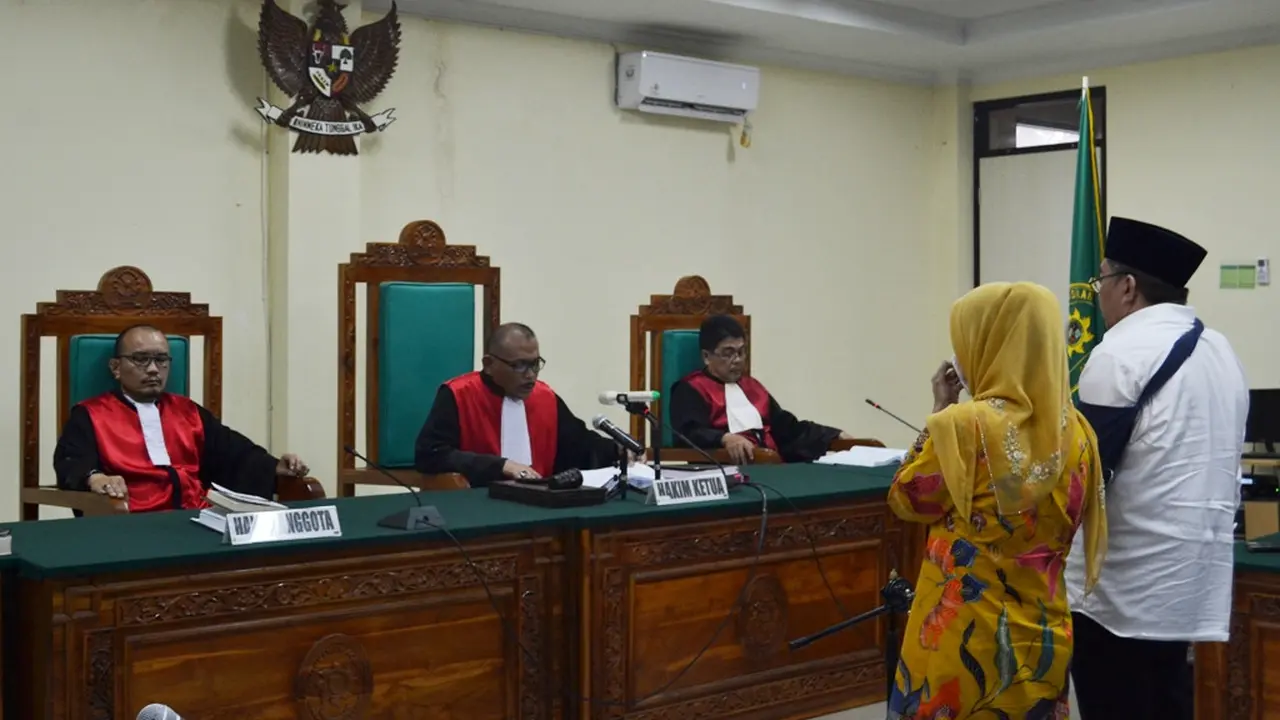 Gubernur Bengkulu Ridwan Mukti Dionis 8 Tahun Penjara