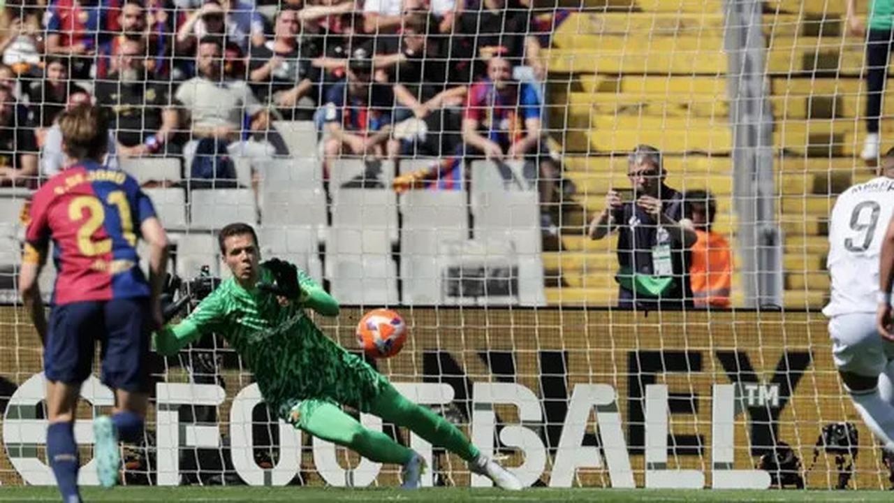 Szczesny Berurai Air Mata usai Kemenangan Barcelona di Laga El Clasico: Itu Momen Luar Biasa!