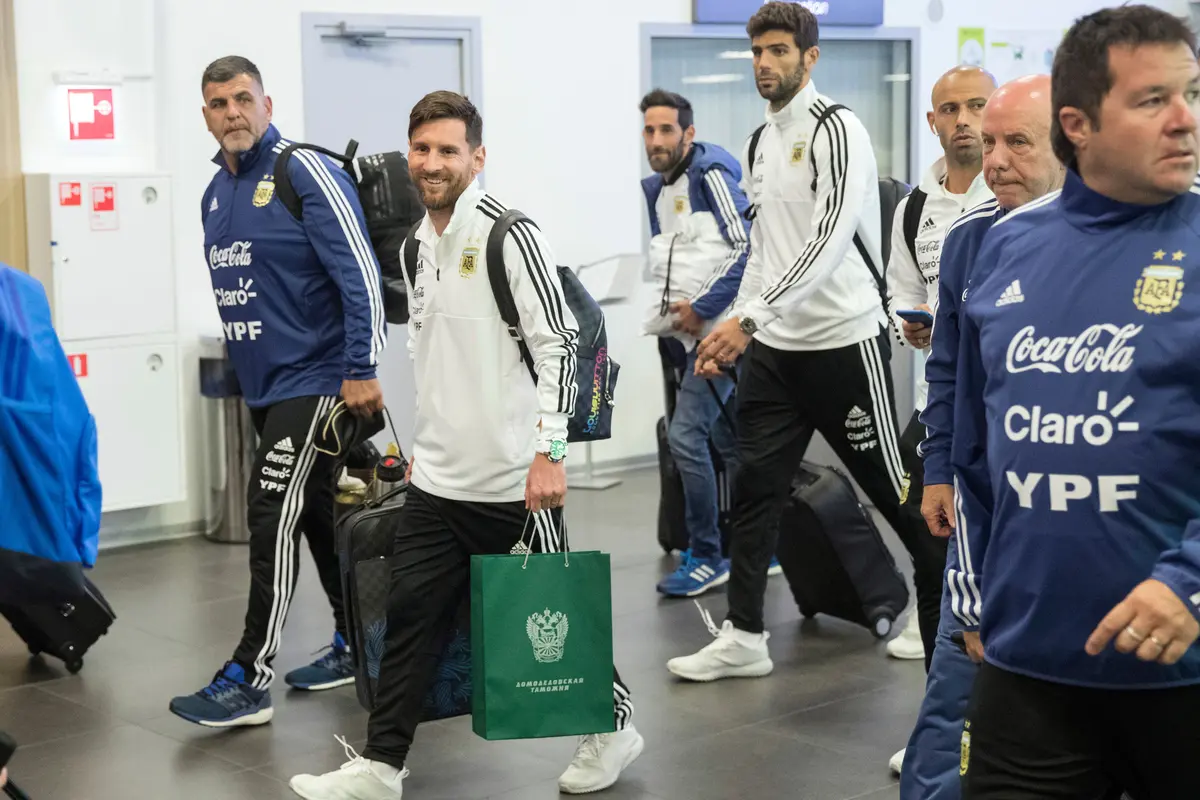 Timnas Argentina Naik Pesawat Jet Pribadi The Rolling Stone