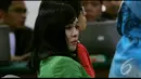 Angelina Sondakh saat menjadi saksi di sidang Anas Urbaningrum. Ia membantah memberi uang kepada DPC untuk memenangkan Anas, Jakarta, Senin (18/8/2014) (Liputan6.com/Faisal R Syam)
