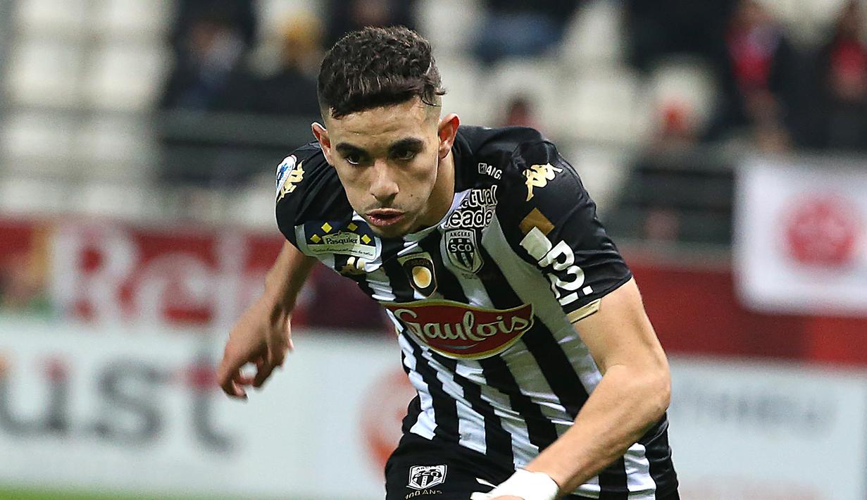 Rayan Ait Nouri - Chelsea dikabarkan tengah mengincar Rayan Ait-Nouri pemain SCO Angers untuk menabah kekuatan di barisan bek kiri the Blues.  (AFP/Francois Nascimbeni)