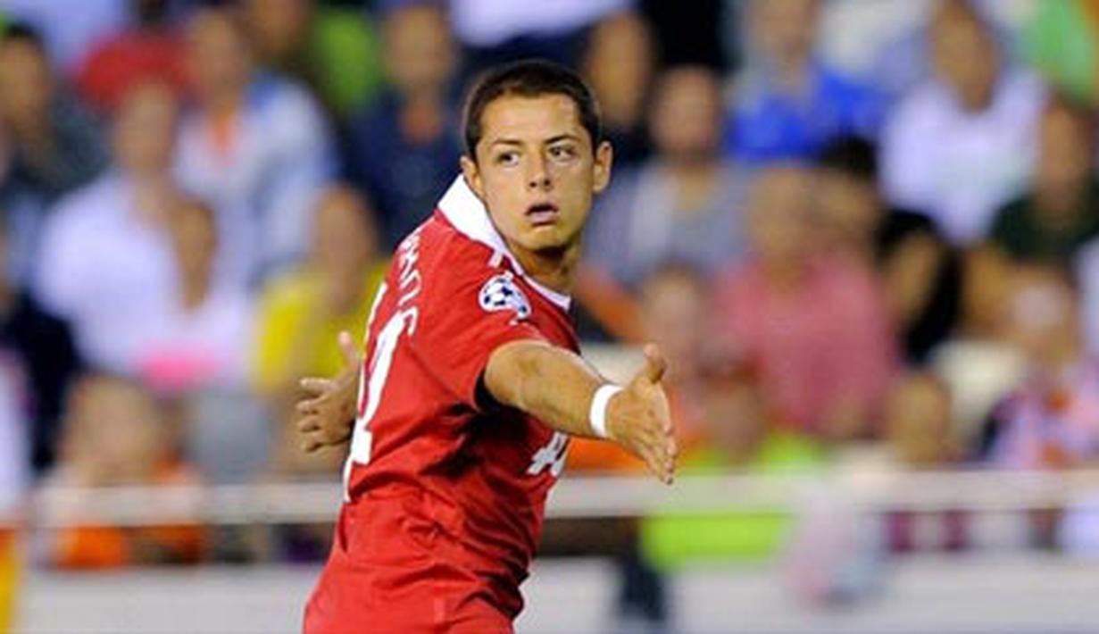 Kegembiraan Javier "Chicharito" Hernandez seusai mencetak gol tunggal kemenangan Manchester United atas Valencia pada laga Liga Champions, 29 September 2010. AFP PHOTO/JOSE JORDAN 