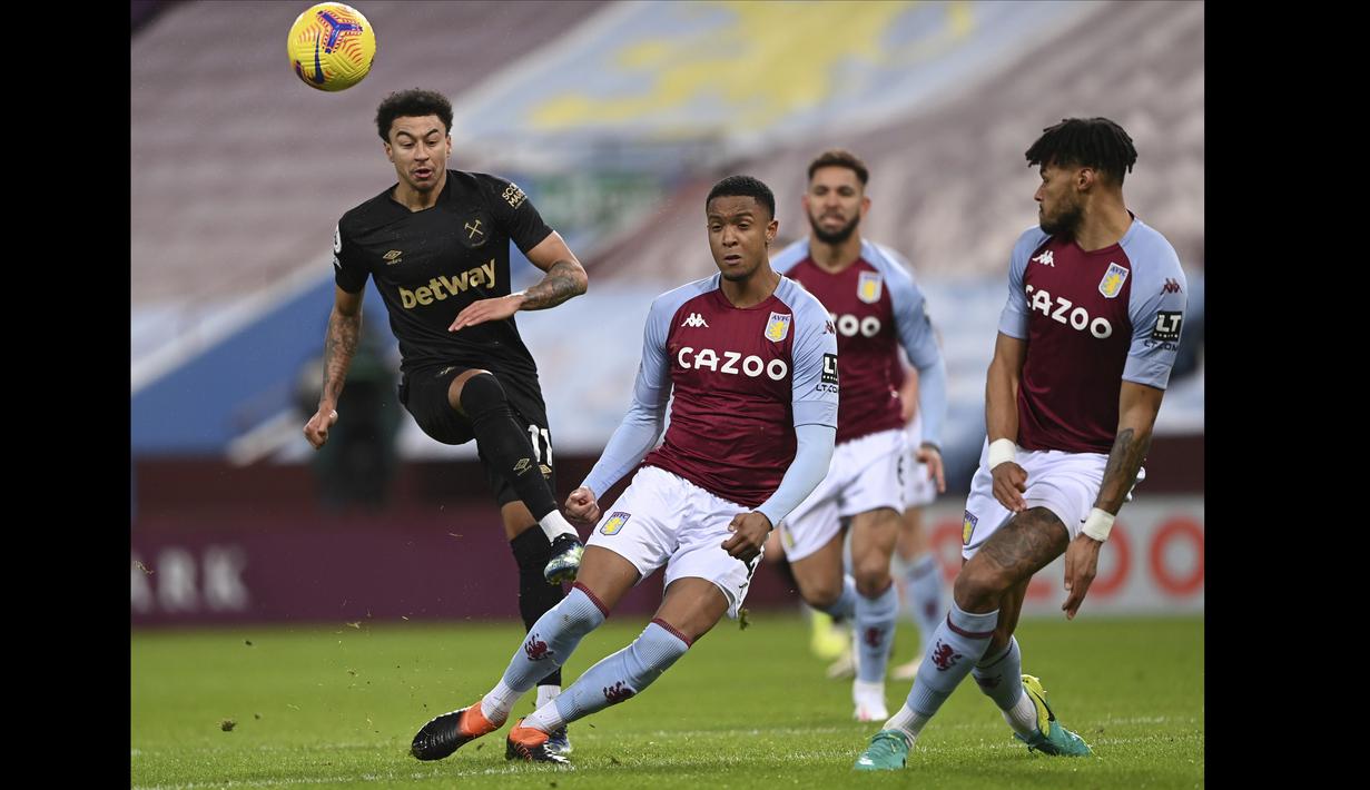 Gol kedua menit ke-83 teramat penting. Karena menit ke-81, Aston Villa sempat memperkecil kedudukan 1-2 lewat kontribusi Ollie Watkins. (Foto: AP/Pool/Laurence Griffiths)