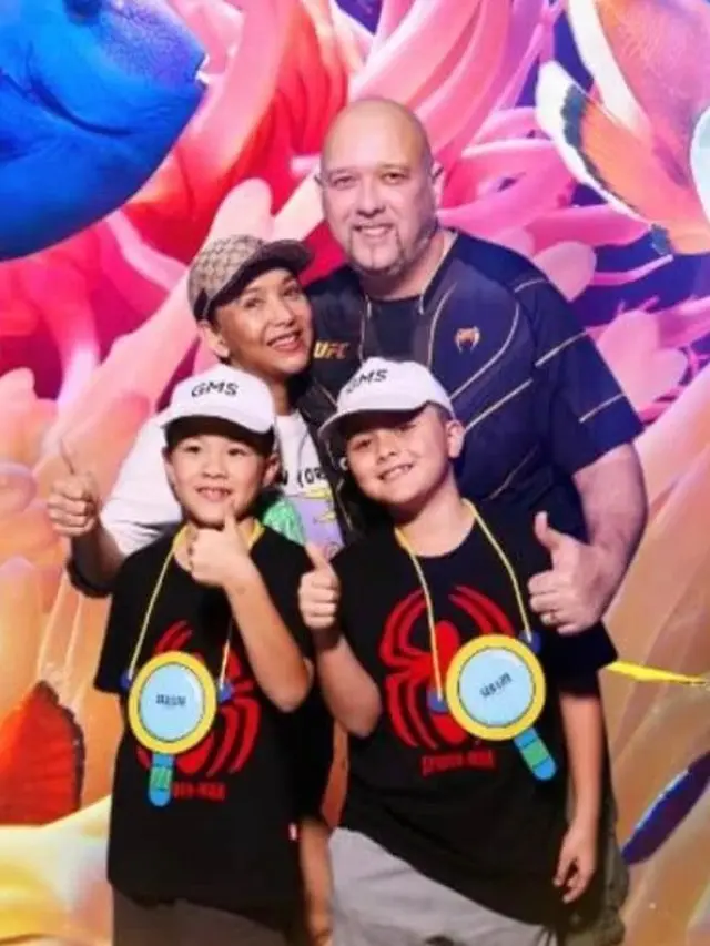 Potret mendiang Kiki Fatmala bersama keluarganya (sumber: Instagram/qq_fatmala)