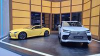 Lexus LX 700h dan LC 500h di GIIAS 2025. (Liputan6.com/Arief Aszhari)