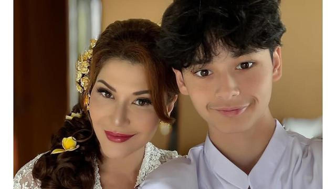 6 Potret Keluarga Tamara Bleszynski di Pertunangan Teuku Rassya, Ibunda Tampil Awet Muda