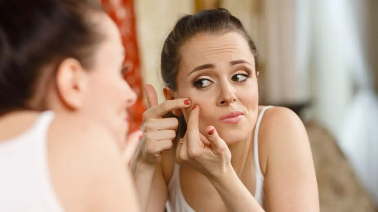(C) shutterstock