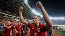 <p>Kapten Timnas Indonesia, Jay Idzes, merayakan kemenangan atas Bahrain pada laga kedelapan putaran ketiga Grup C kualifikasi Piala Dunia 2026 di Stadion Utama Gelora Bung Karno, Jakarta, Selasa (25/3/2025) malam WIB. (Bola.com/Bagaskara Lazuardi)</p>