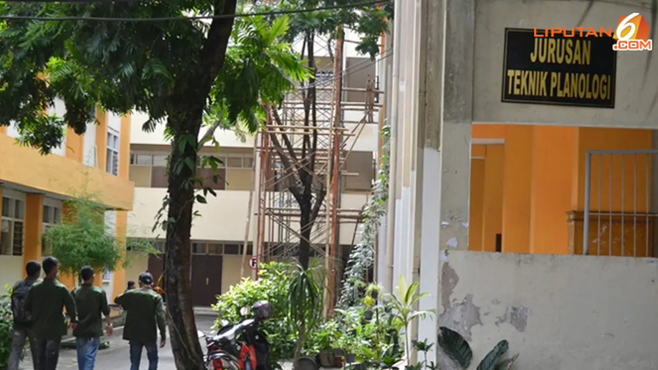 gedung-itn-131213b.jpg