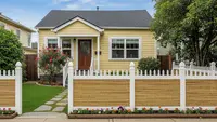 10 Ide Pagar Rumah Low Budget dari Pipa PVC dan Bambu untuk Halaman Cantik
