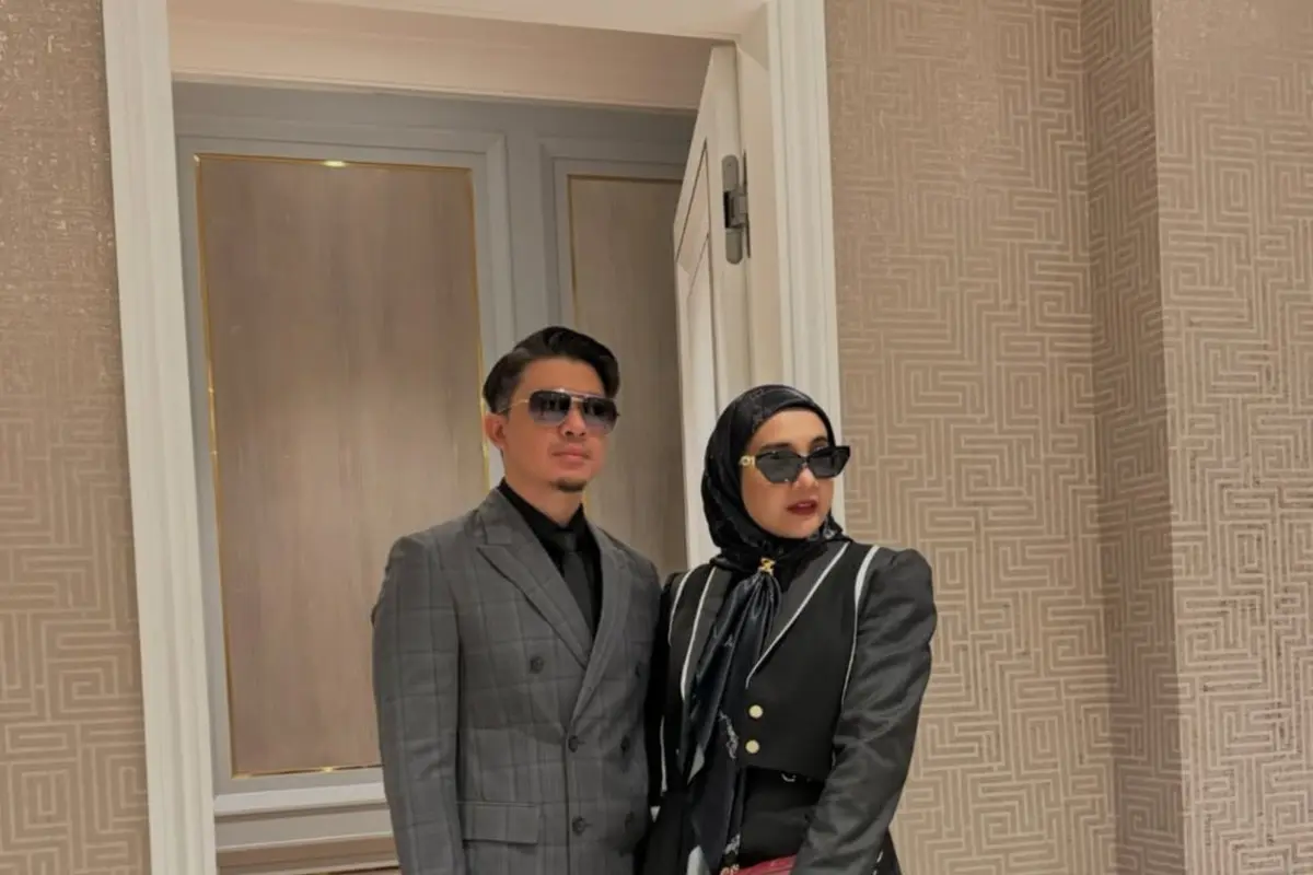 OOTD Zaskia Sungkar untuk bukber (Instagram/@zaskiasungkar15)