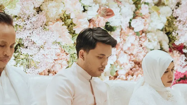 Sebentar Lagi jadi Pasutri, Gaya Serasi Thariq Halilintar dan Aaliyah Massaid Kenakan Busana Muslim Serba Pink di Pengajian Jelang Nikah