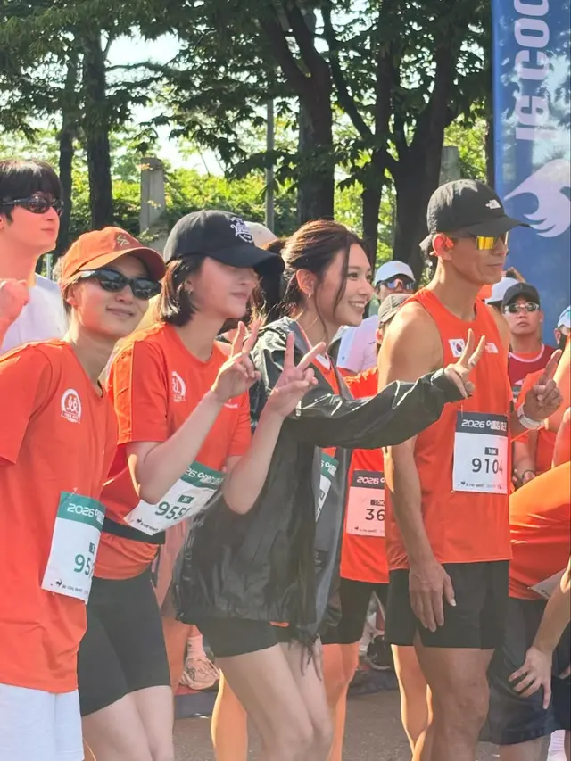 Perdana Muncul Setelah Kabar Putus, Penampilan Sooyoung SNSD saat Ikut Maraton Jadi Sorotan