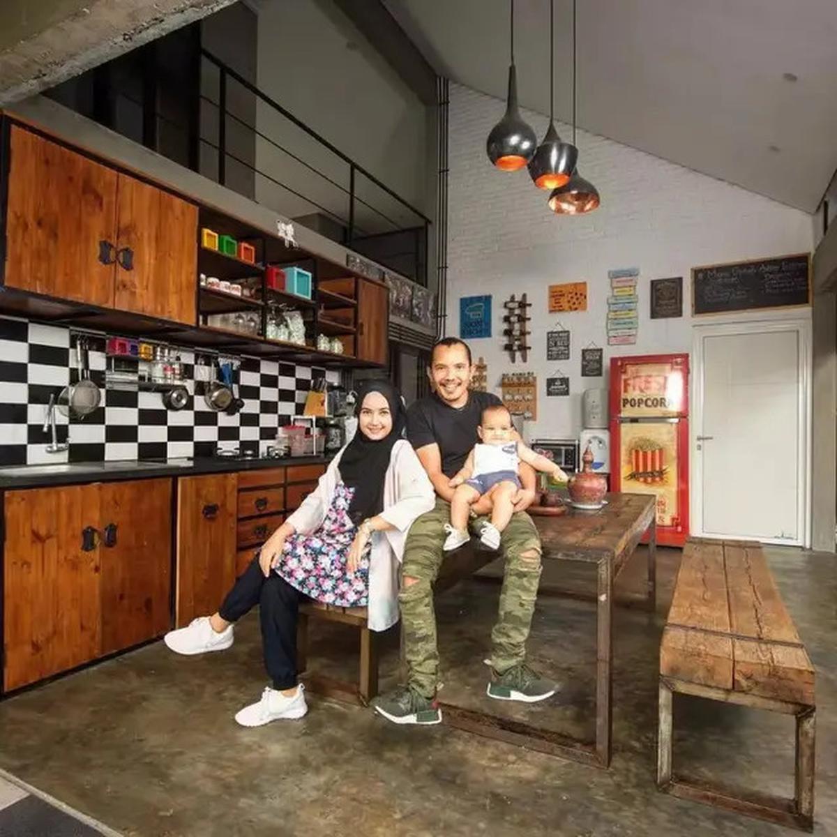 Potret Dapur Model Kayu Milik Cella Kotak, Unik dan Memikat di Tengah Hijau Kota Yogyakarta