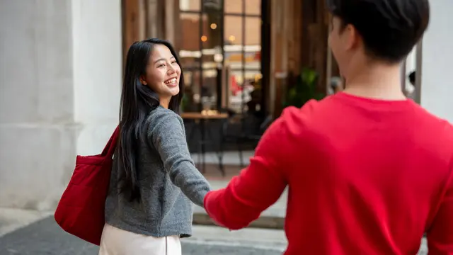 couple oktober hati luluh