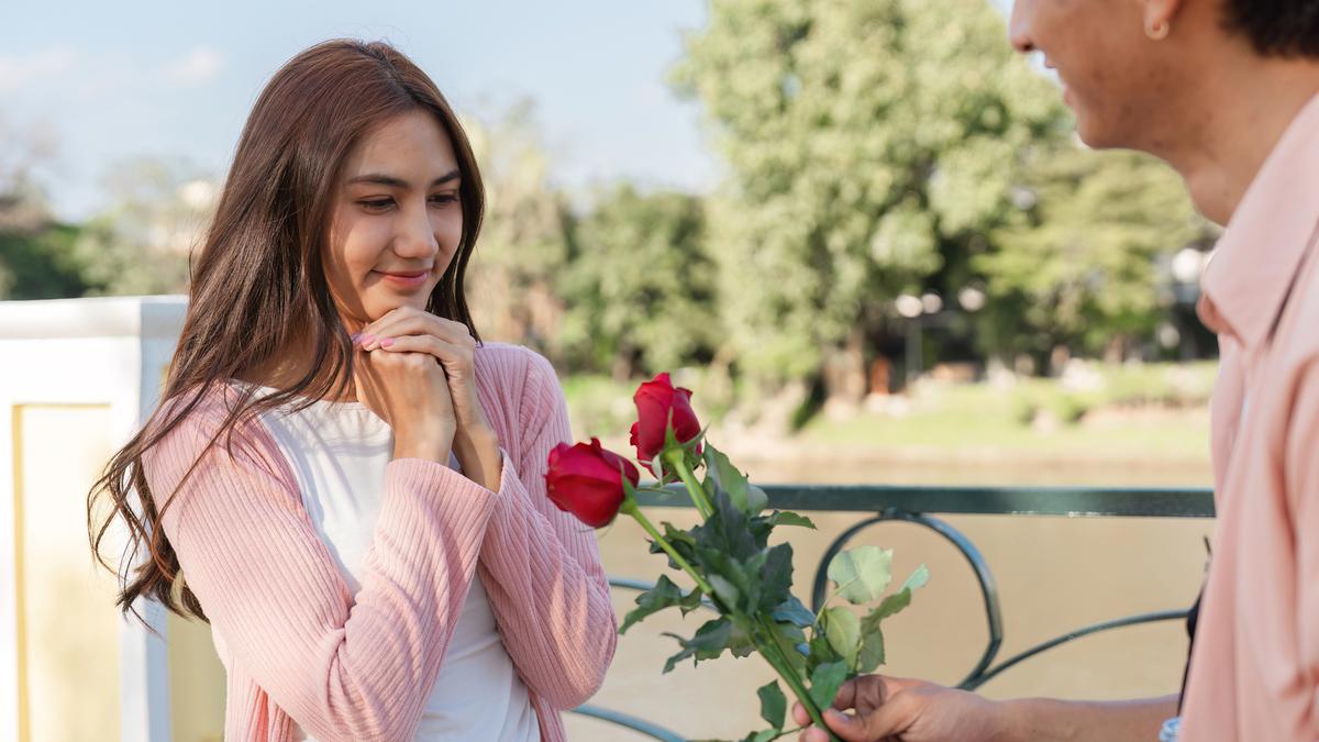 Bukan Friendzone, Ini 5 Tanda Kamu Sedang Menjalani Slow Dating