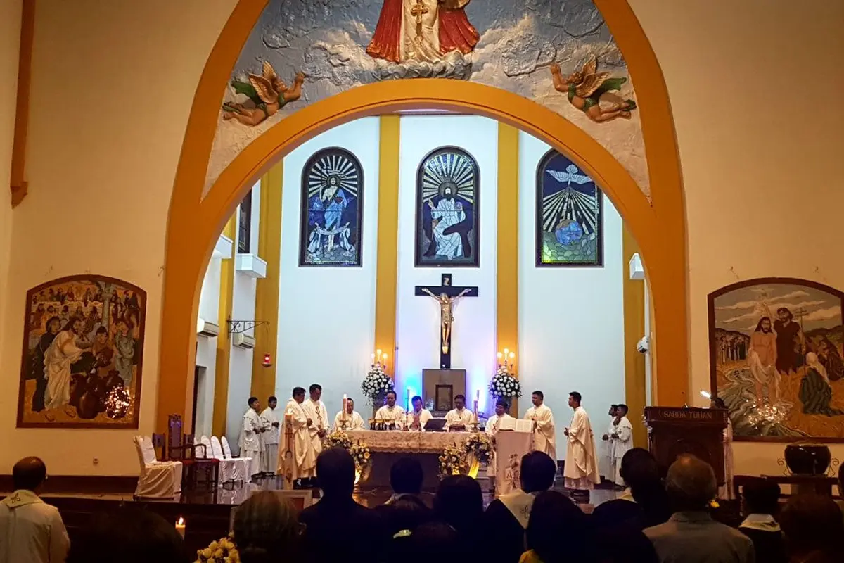 Gereja Paroki Kristus Raja Surabaya