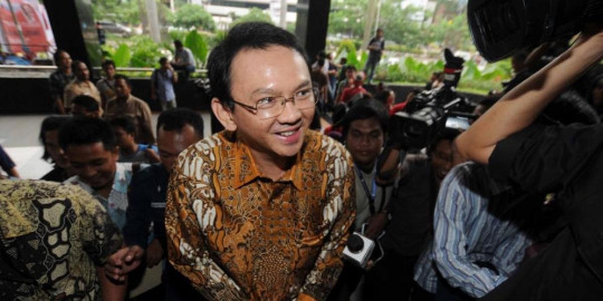 Farhat rasis kepada Ahok