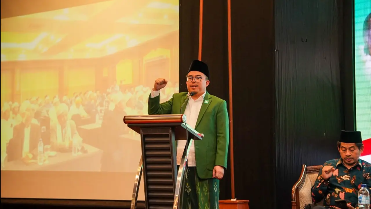 Ketua Umum PBNW, TG Zainuddin Atsani