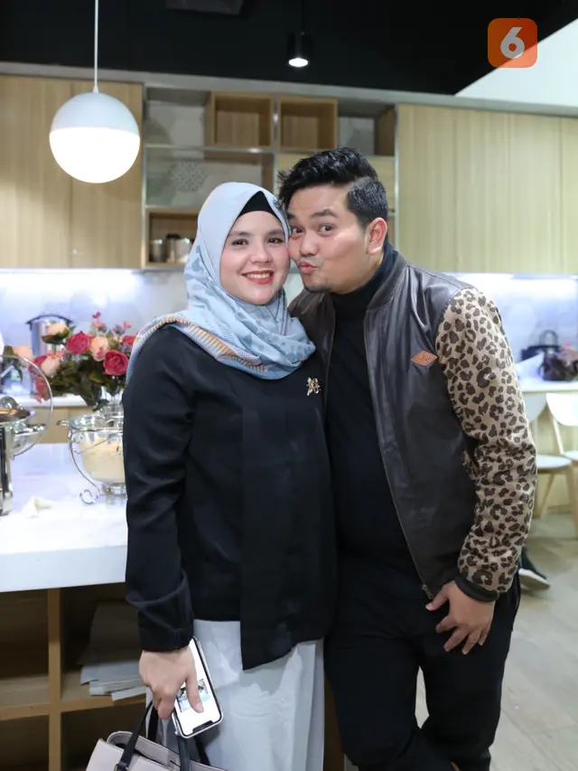 [Fimela] Indra Bekti dan Aldila Jelita
