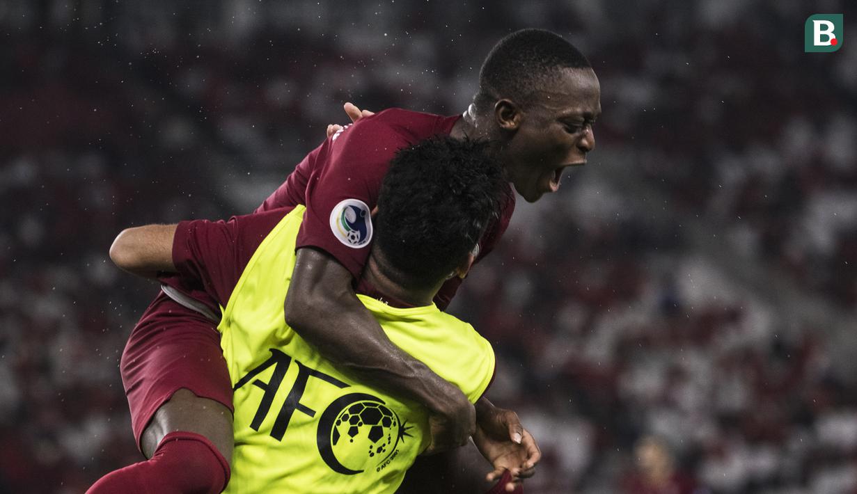 Striker Qatar, Abdulrasheed Umaru, merayakan kemenangan atas Thailand pada laga Piala AFC U-19 di SUGBK, Jakarta, Minggu (28/10). Qatar menang 7-3 atas Thailand. (Bola.com/Vitalis Yogi Trisna)