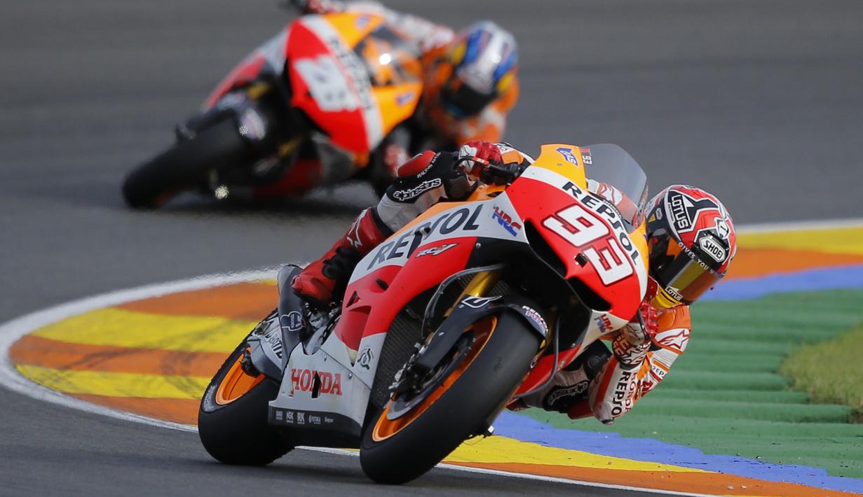 Marc Marquez membela tim Repsol Honda saat naik ke kelas ke MotoGP musim 2013. Pada musim perdananya ini, Marquez langsung merengkuh gelar juara dunia MotoGP. (AFP/Jose Jordan)