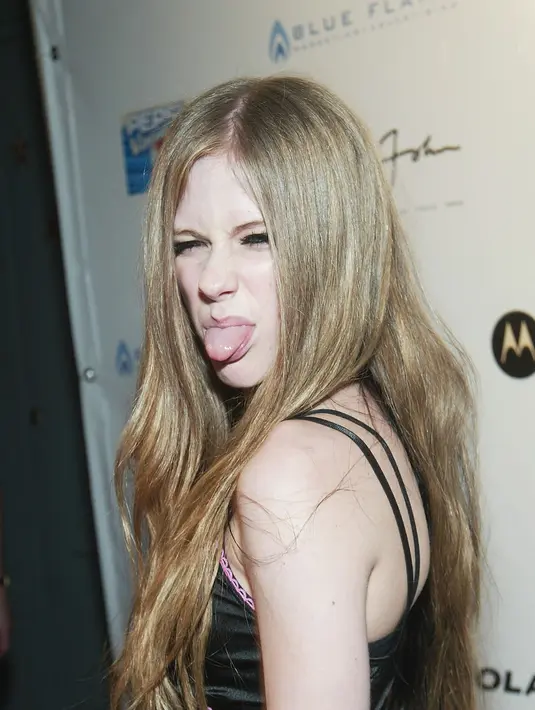 Ini bukan yang pertama kalinya Avril dan Ryan tertangkap bermesraan di tempat umum. Sebelumnya pada Agustus 2016 lalu, mereka juga sempat terlihat sedang berduaan di NYC. (AFP/Bintang.com)