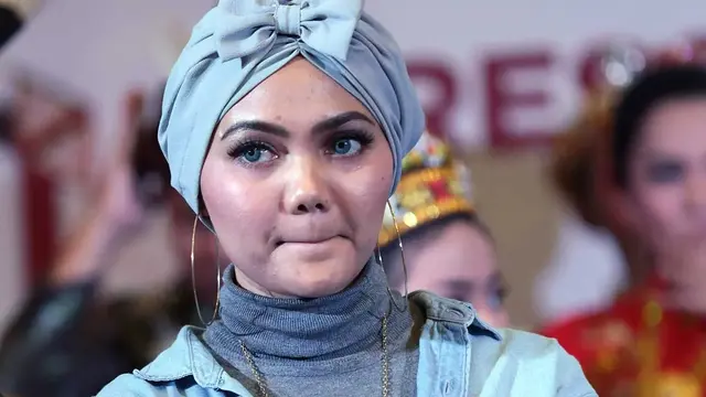 Termasuk Olla Ramlan, 6 Seleb Ini Juga Pernah Gaya Hijabnya Tuai Kontroversi
