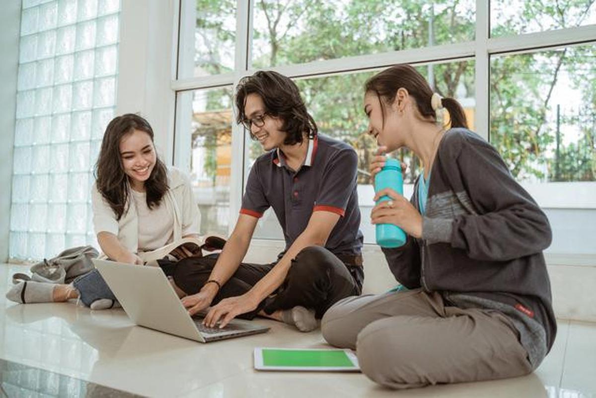 Tips Masuk BUMN bagi Fresh Graduate yang Wajib Diketahui Sebelum Melamar