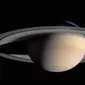Foto resmi planet Saturnus yang diunggah NASA (Sumber: Gizmodo)