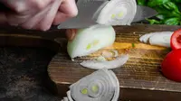 How to chop an onion. (Photo: 8photo/Freepik)
