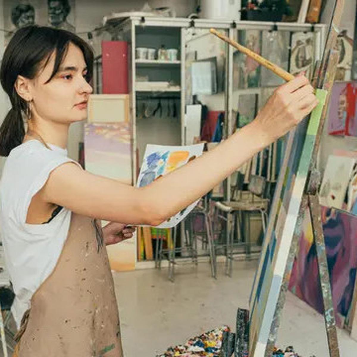 5 Hobi Seru untuk Si Introvert Agar Tetap Kreatif, Coba Yuk!