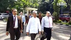 Tersangka dugaan penghasutan berbau SARA melalui media sosial Buni Yani, datang ke Kejaksaan Negeri (Kejari) Depok sekitar pukul 11.50 WIB.