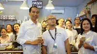 Presiden Joko Widodo dan Ibu Negara Iriana mengunjungi Toko Kopi Tuku di Jalan Raya Cipete, Jakarta Selatan (dokumen Toko Kopi Tuku)