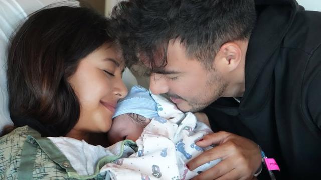 Aurelie Moeremans Melahirkan Bayi Laki-Laki, Rossa Hingga Luna Maya Sampaikan Ucapan Selamat