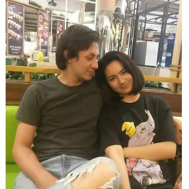 Sudah Putus, Ini 6 Potret Kenangan Ersya Aurelia dan Dylan Carr