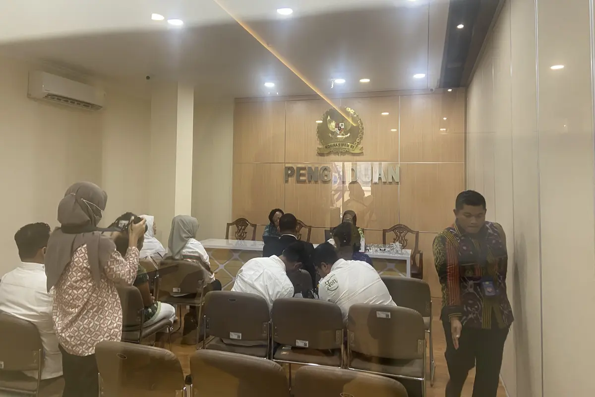Tim Hukum Tom Lembong menyambangi Kantor Komisi Nasional Hak Asasi Manusia (Komnas HAM), Jumat (6/12/2024).