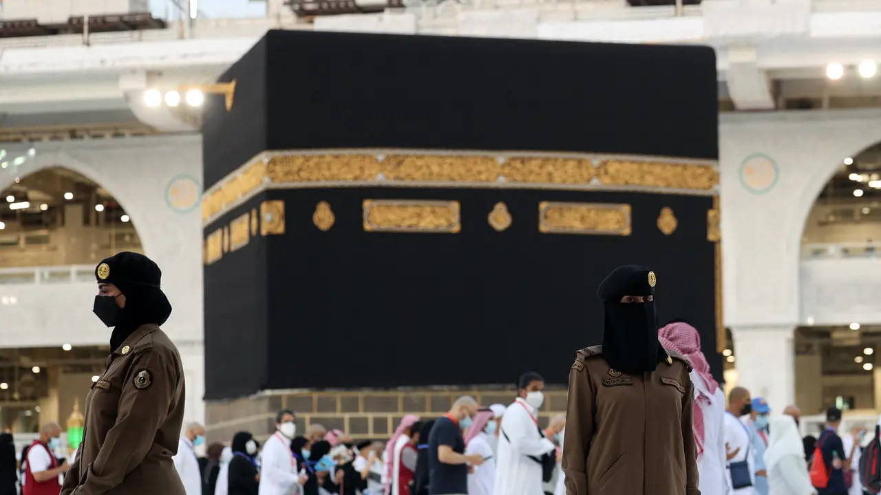Polisi Wanita Saudi Awasi Jemaah Haji di Makkah
