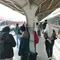 Cerita Penumpang Menunggu Nyaris 1 Jam Imbas Gangguan KRL di Jakarta Kota
