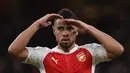 Gelandang Bertahan -  Francis Coquelin (Arsenal), dirinya memiliki penampilan yang lebih stabil dibanding dua gelandang bertahan milik MU, Morgan Schneiderlin dan Bastian Schweinsteiger. (EPA/Will Oliver)