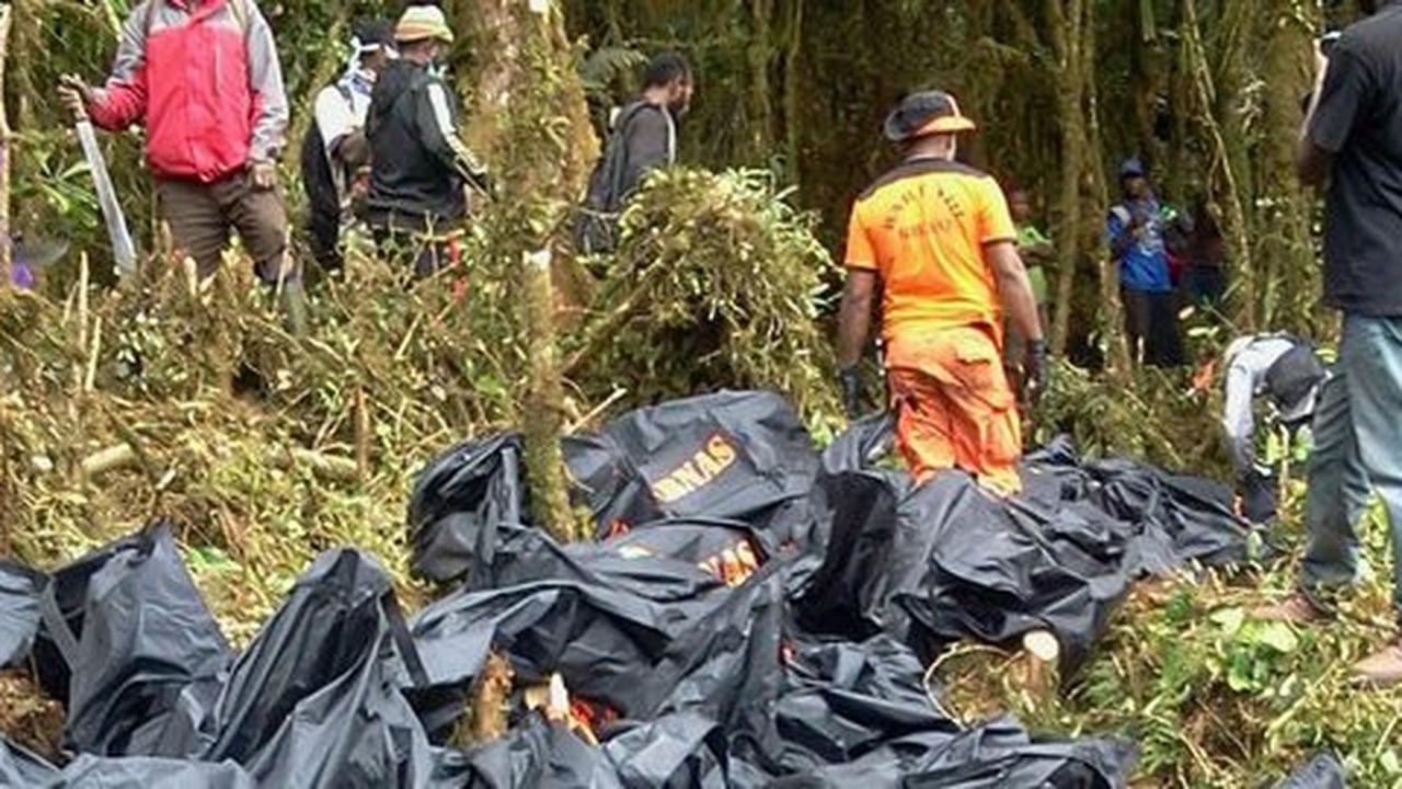 Tim SAR berhasil evakuasi 47 jenazah korban Trigana Air