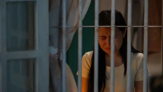 Prilly Latuconsina di Film "Bolehkah Sekali Saja Kumenangis" (Instagram/@prillylatuconsina96)